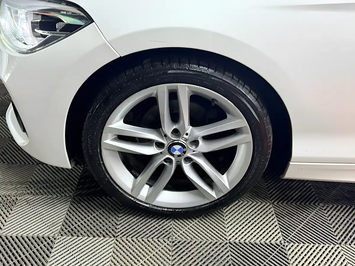 Used 2015 BMW 1 Series M Sport Alpine White - Interior and Exterior details 11