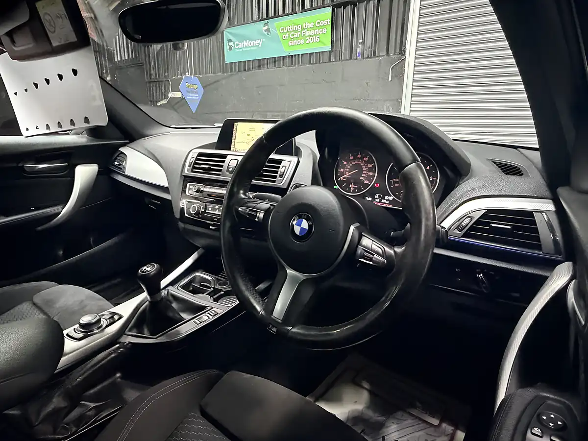 Used 2015 BMW 1 Series M Sport Alpine White - Interior and Exterior details 14