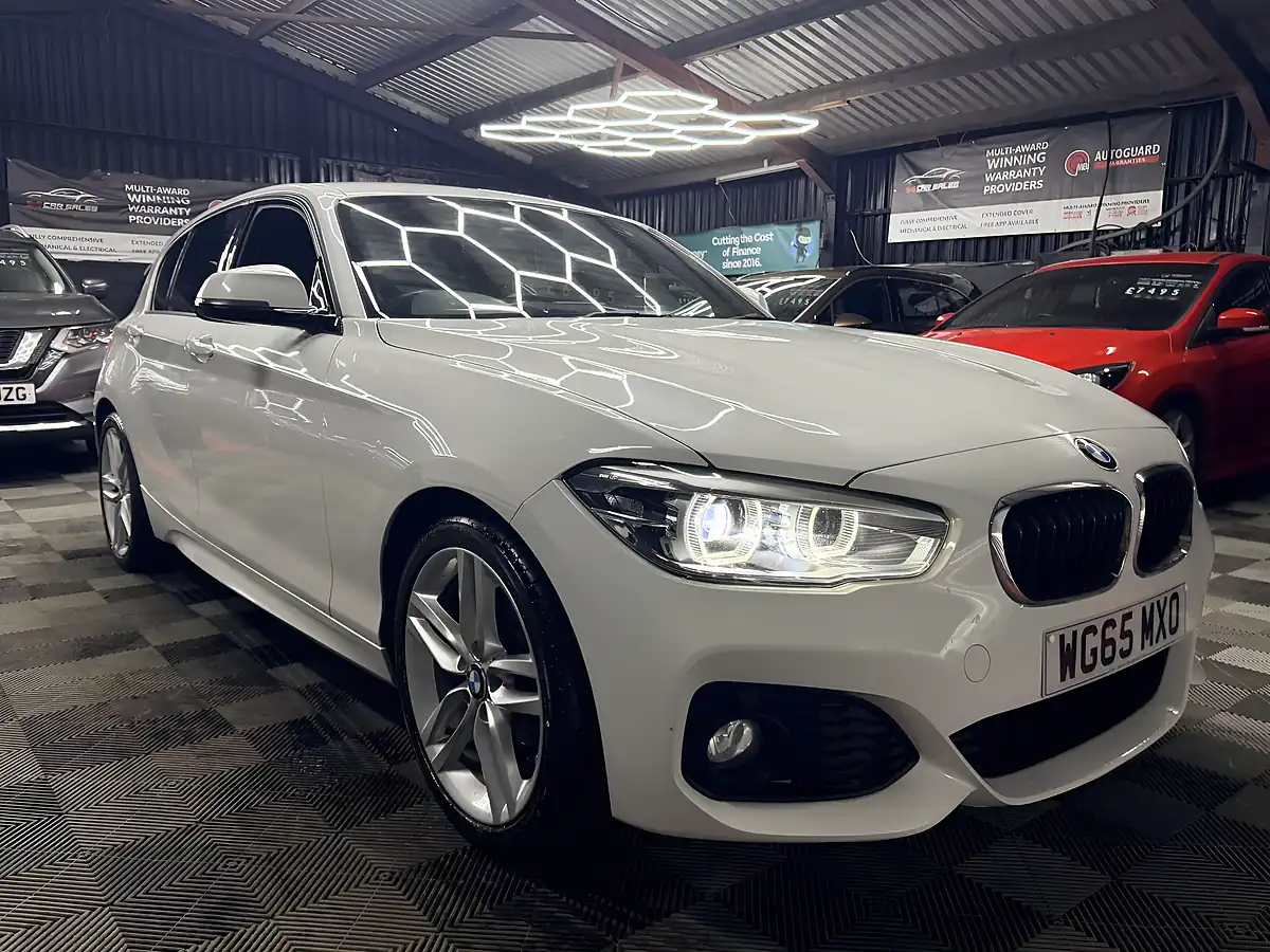 Used 2015 BMW 1 Series M Sport Alpine White - Interior and Exterior details 4