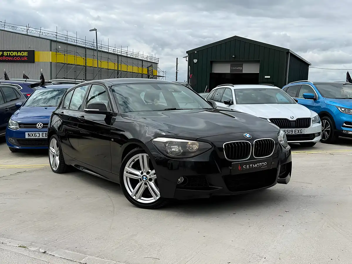 Used 2015 BMW 1 Series M Sport Black - Front View
