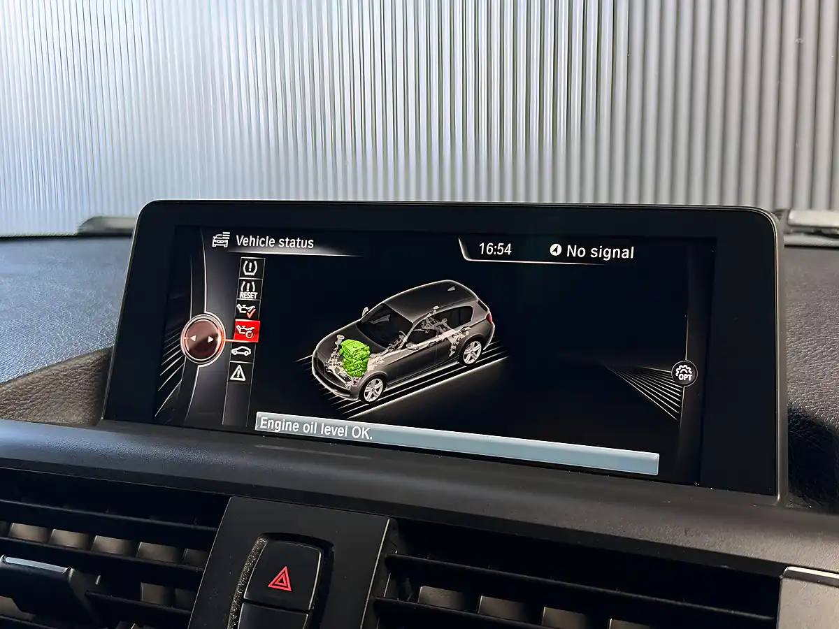 Used 2015 BMW 1 Series M Sport White - Interior and Exterior details 17