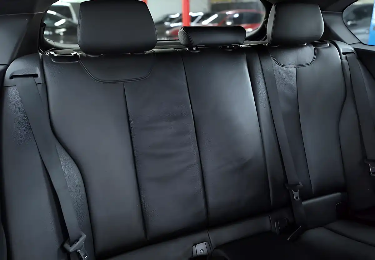 Used 2015 BMW 1 Series M135i Estoril Blue - Interior and Exterior details 20