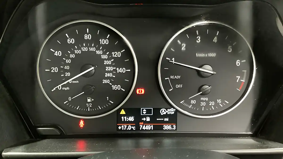 Used 2015 BMW 1 Series Se Black - Interior and Exterior details 11