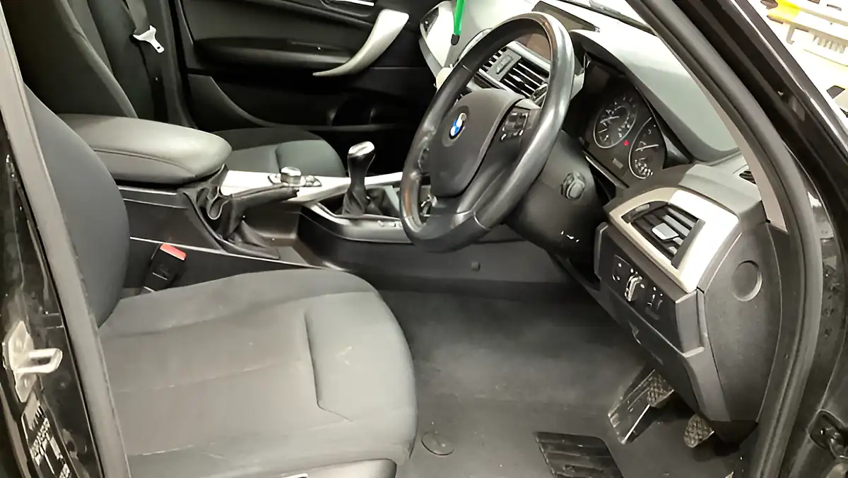 Used 2015 BMW 1 Series Se Black - Interior and Exterior details 5