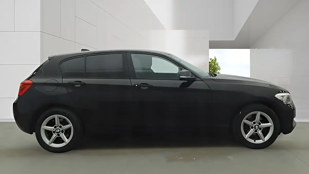 Used 2015 BMW 1 Series Se Black - Interior and Exterior details 8