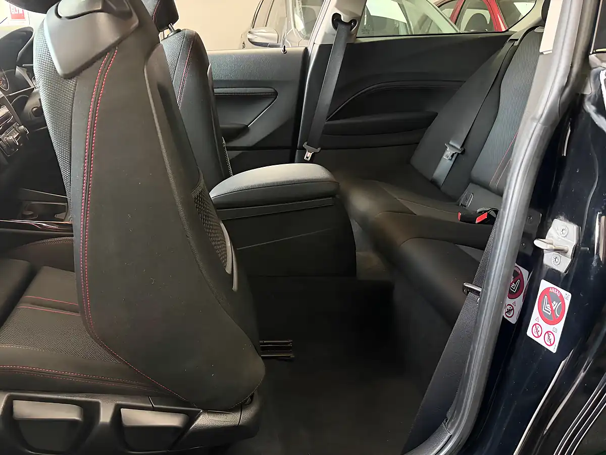 Used 2015 BMW 1 Series Sport Black - Interior and Exterior details 15