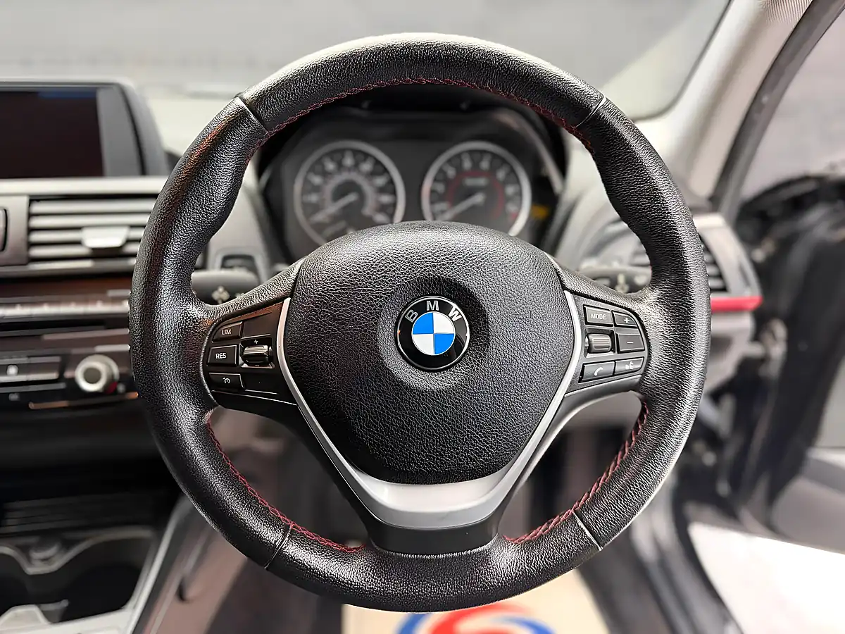 Used 2015 BMW 1 Series Sport Black - Interior and Exterior details 13