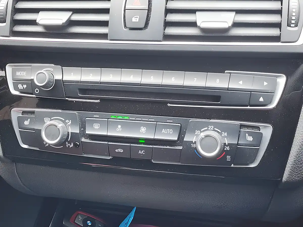 Used 2015 BMW 1 Series Sport Black - Interior and Exterior details 13