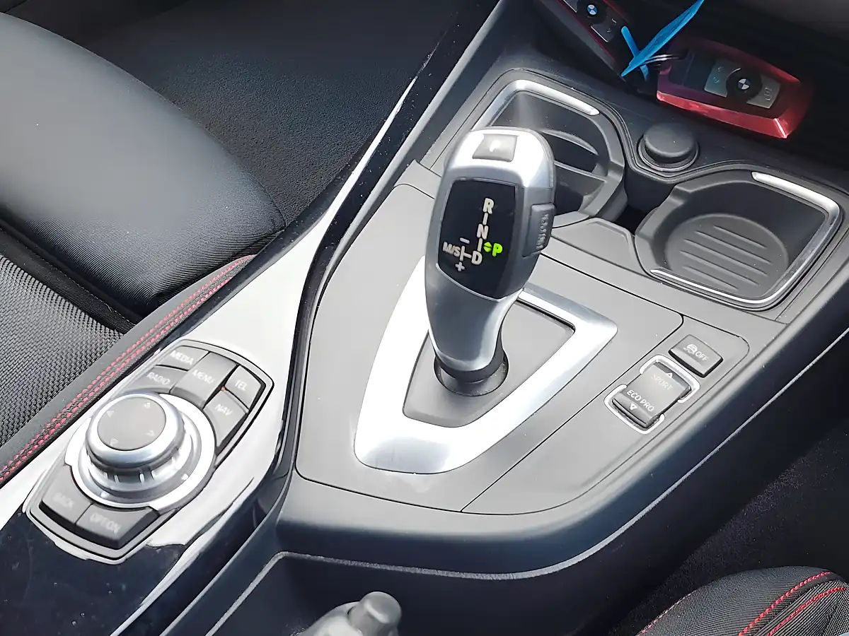 Used 2015 BMW 1 Series Sport Black - Interior and Exterior details 14