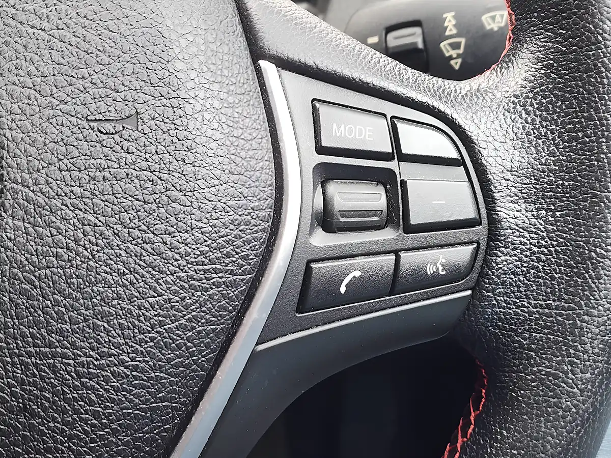 Used 2015 BMW 1 Series Sport Black - Interior and Exterior details 16