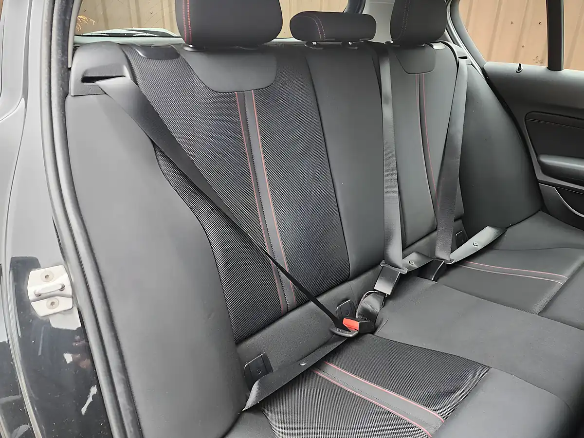 Used 2015 BMW 1 Series Sport Black - Interior and Exterior details 17