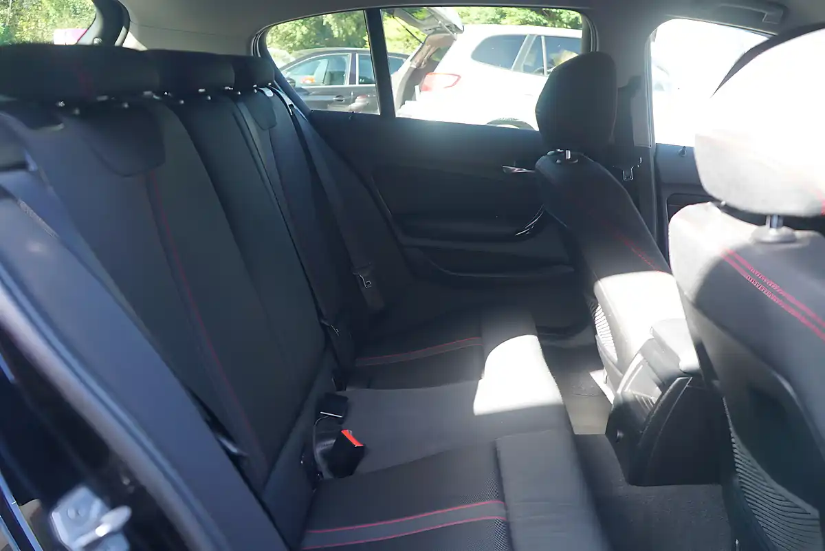 Used 2015 BMW 1 Series Sport Black - Interior and Exterior details 16