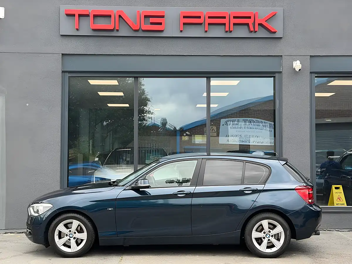 Used 2015 BMW 1 Series Sport Blue - Interior and Exterior details 10