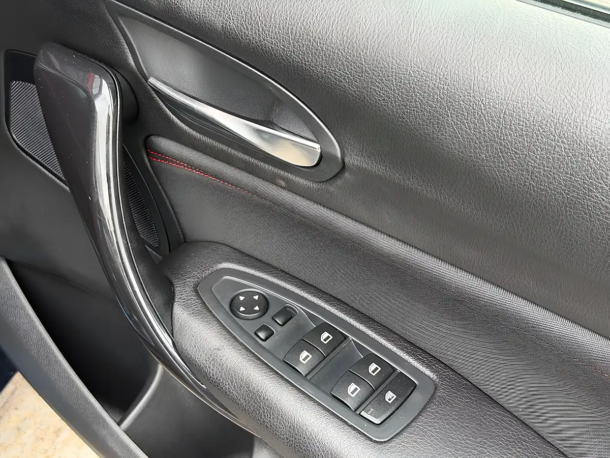 Used 2015 BMW 1 Series Sport Blue - Interior and Exterior details 12
