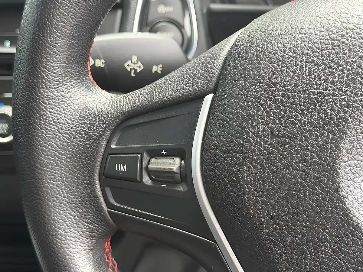 Used 2015 BMW 1 Series Sport Blue - Interior and Exterior details 16