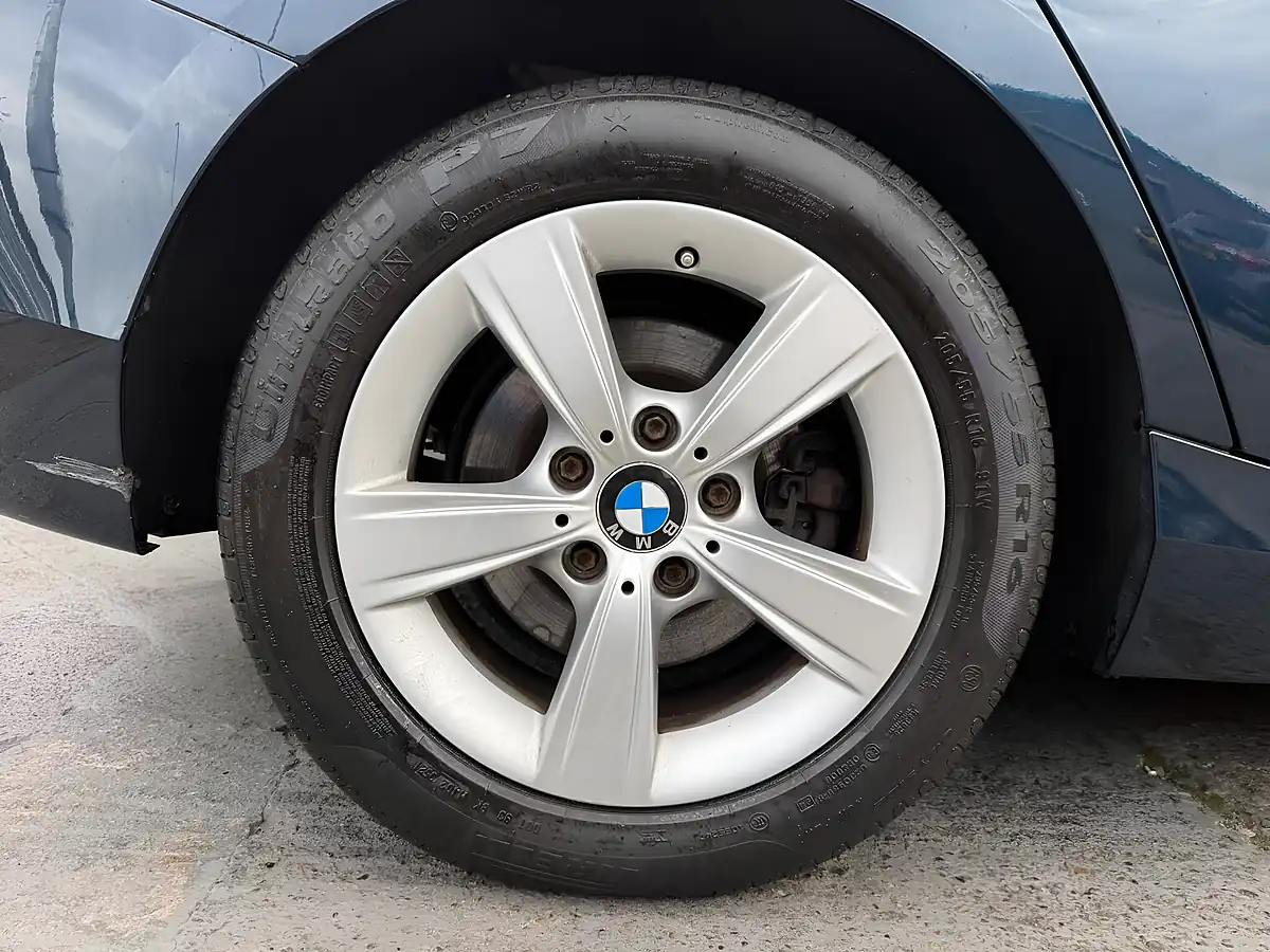 Used 2015 BMW 1 Series Sport Blue - Interior and Exterior details 20