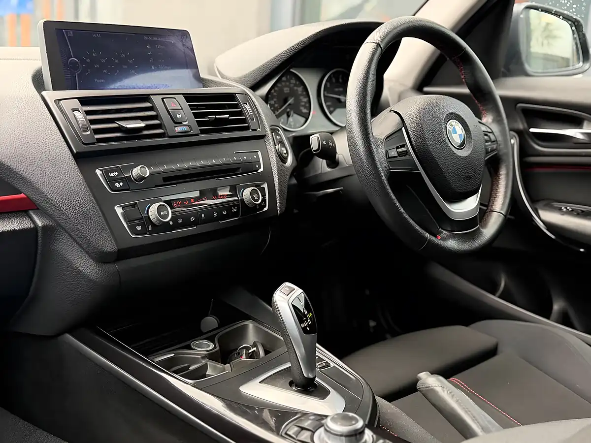 Used 2015 BMW 1 Series Sport Blue - Interior and Exterior details 3
