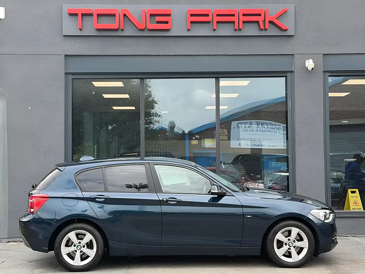 Used 2015 BMW 1 Series Sport Blue - Interior and Exterior details 7