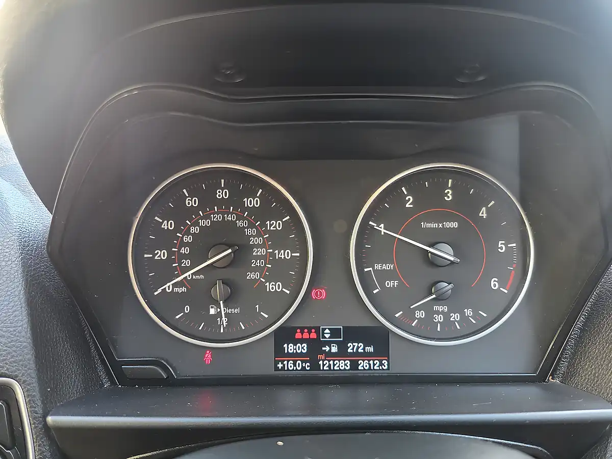 Used 2015 BMW 1 Series Sport Crimson Red - Interior and Exterior details 19