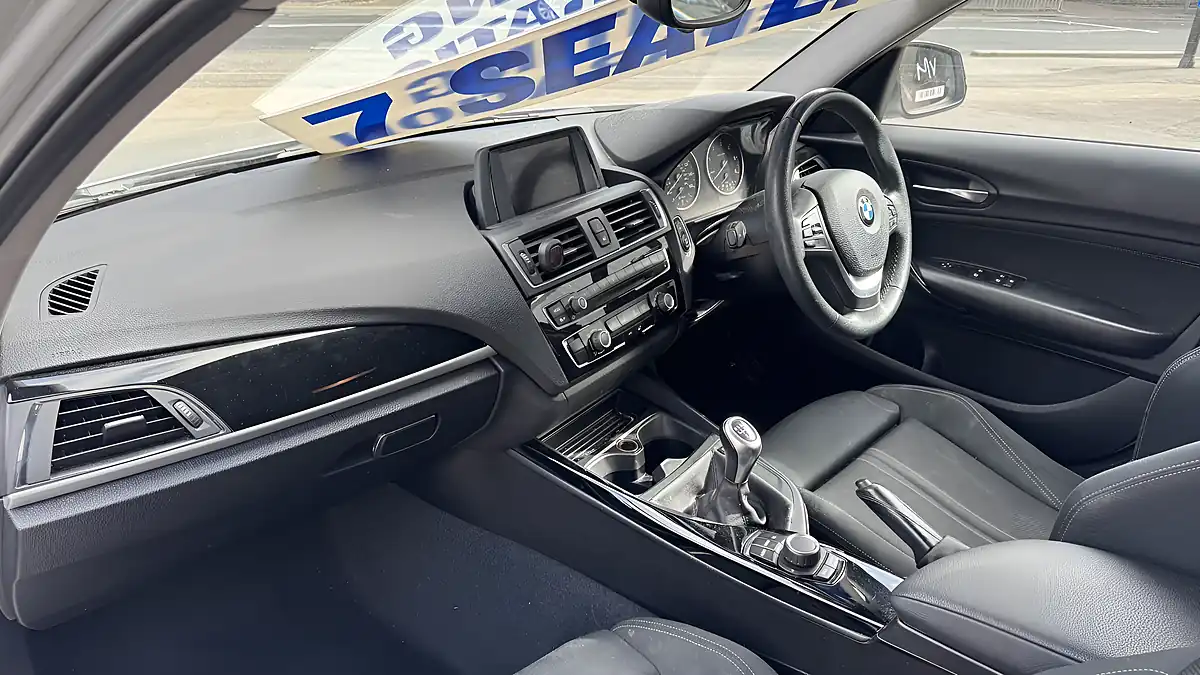 Used 2015 BMW 1 Series Sport Silver - Interior and Exterior details 2