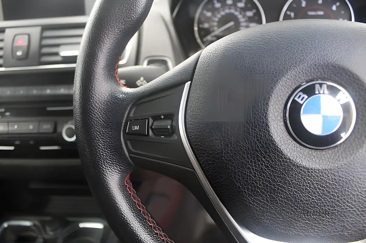 Used 2015 BMW 1 Series Sport Silver - Interior and Exterior details 16