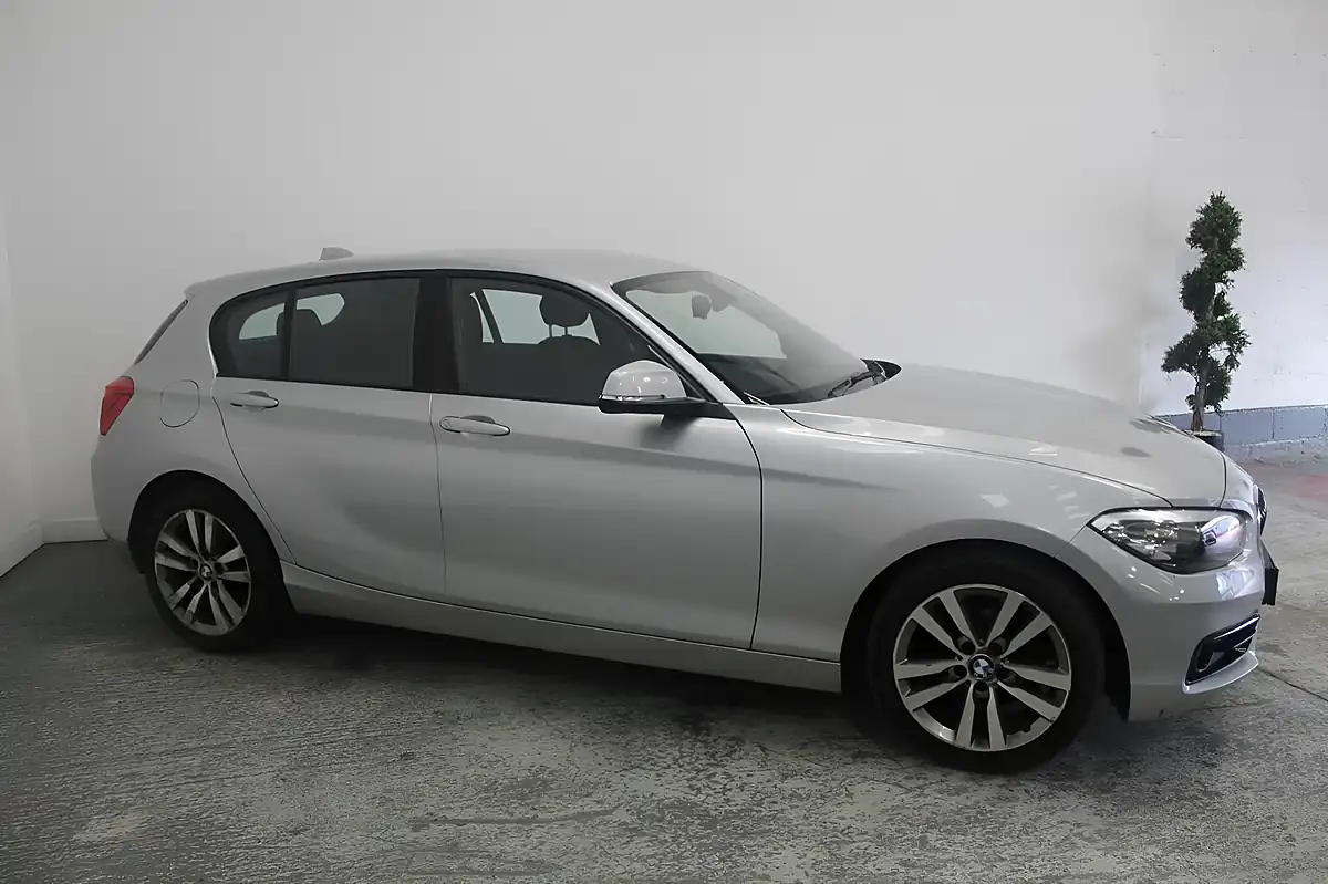 Used 2015 BMW 1 Series Sport Silver - Interior and Exterior details 3