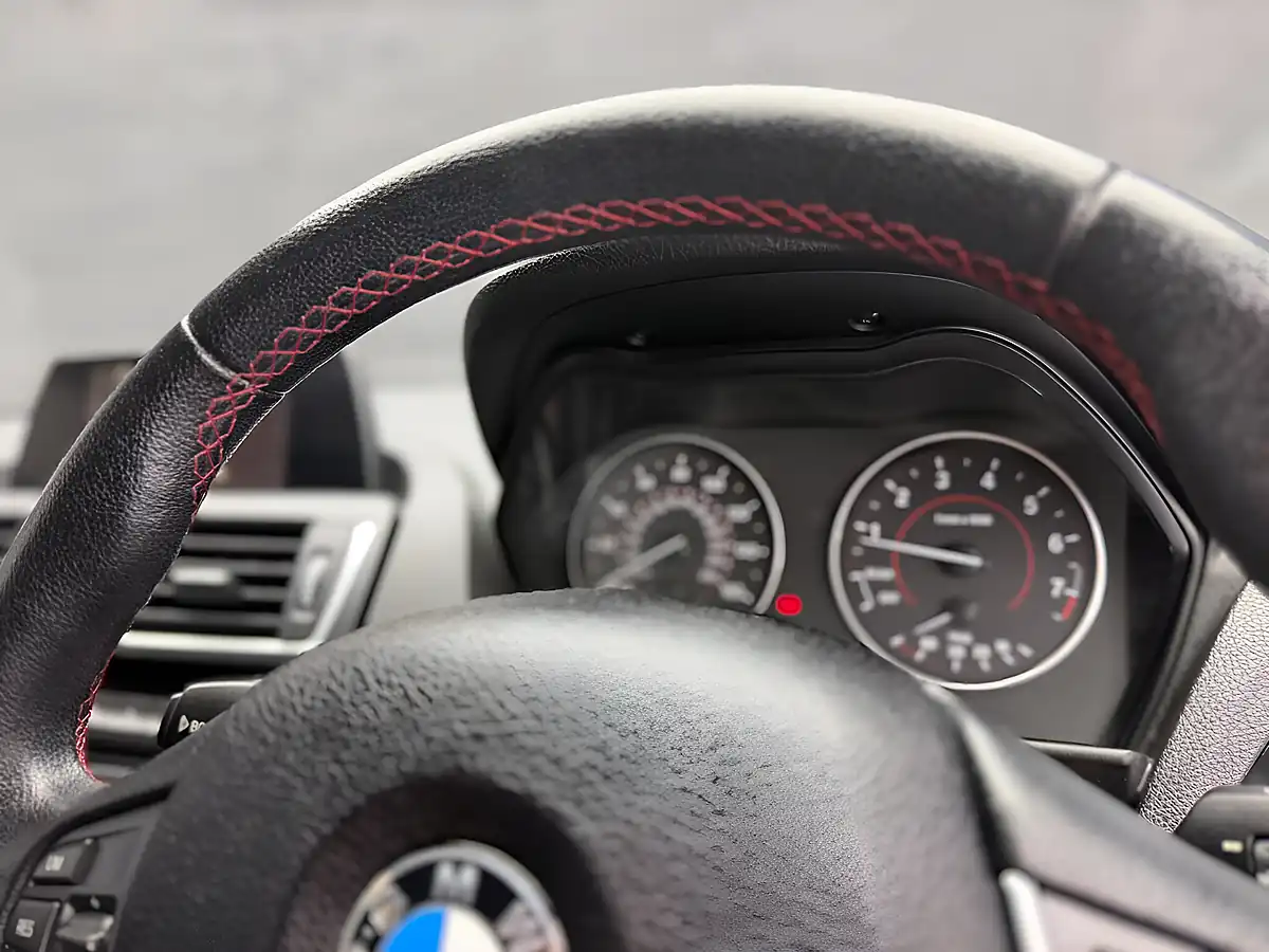 Used 2015 BMW 1 Series Sport Silver - Interior and Exterior details 17