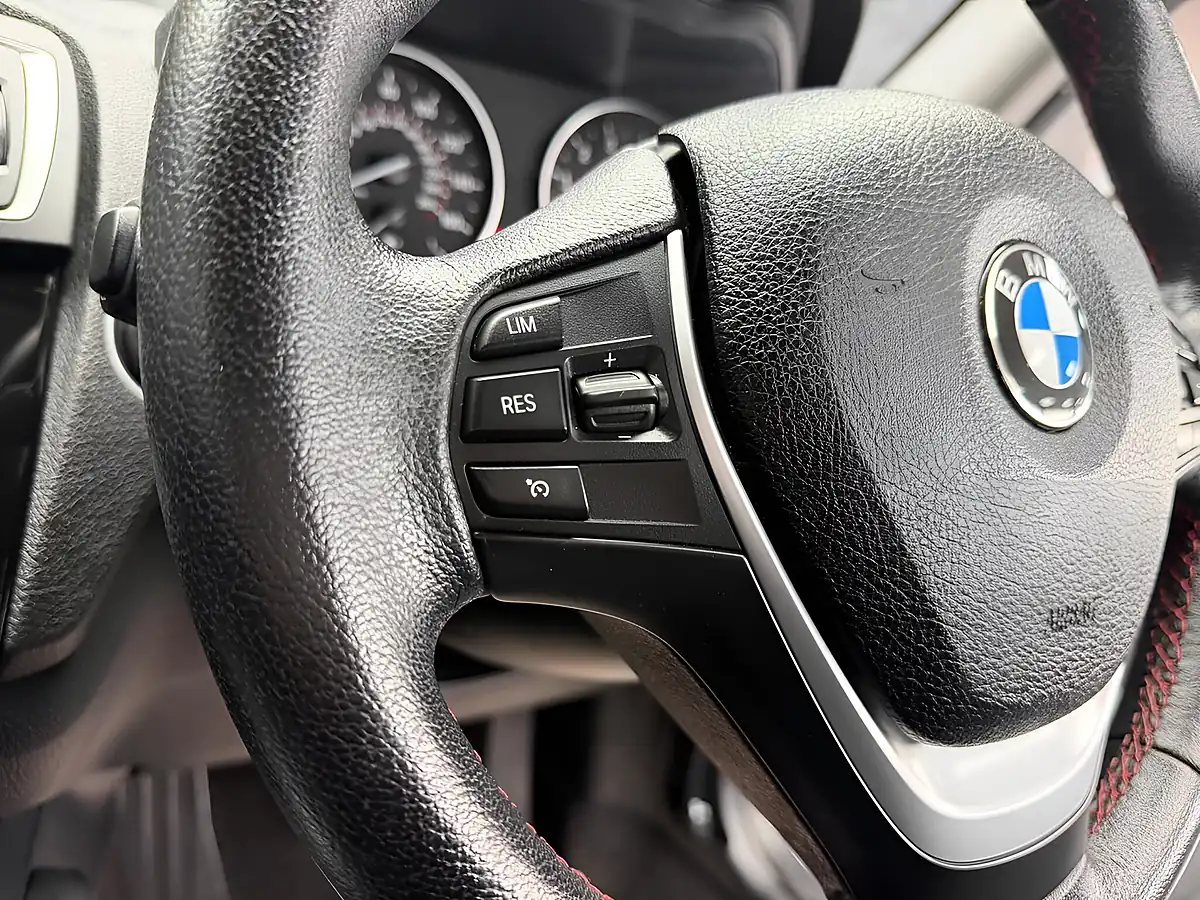 Used 2015 BMW 1 Series Sport Silver - Interior and Exterior details 19