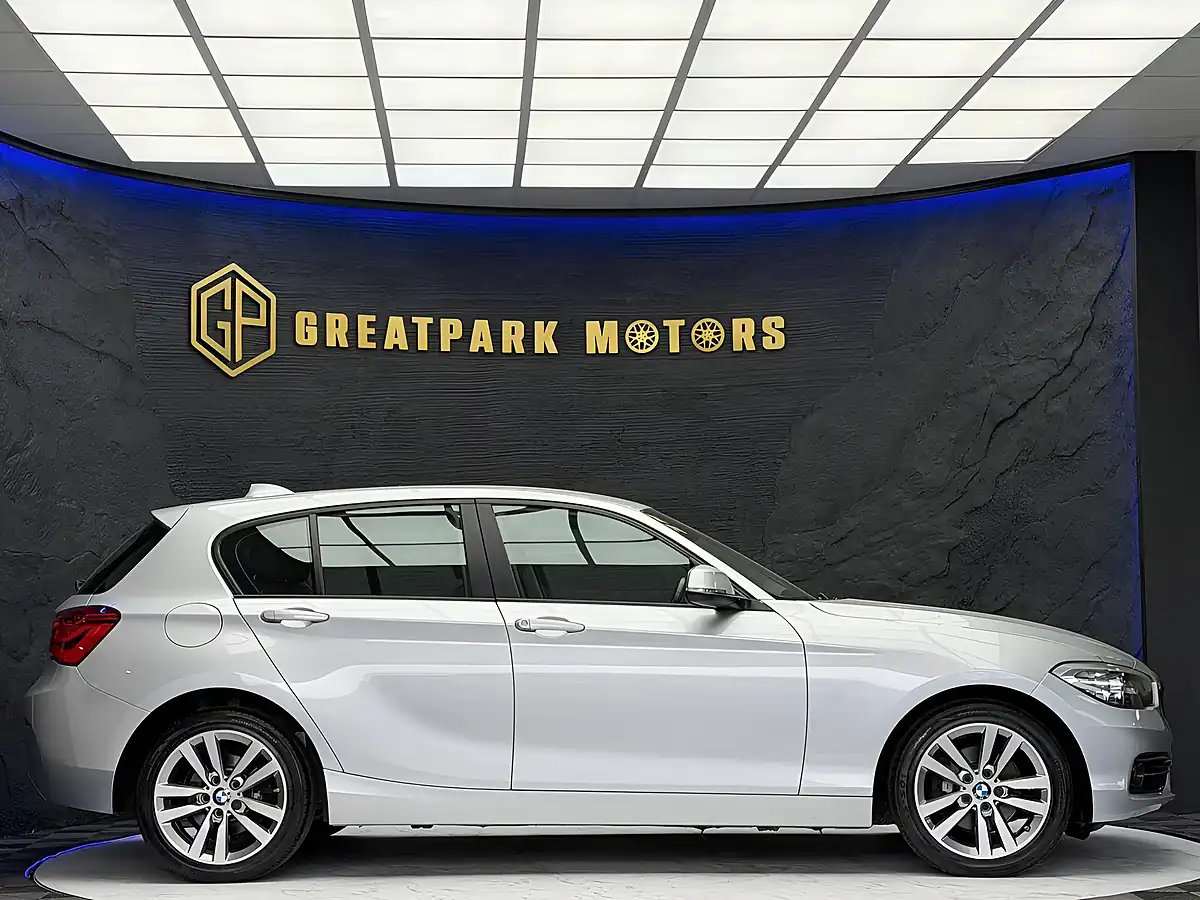Used 2015 BMW 1 Series Sport Silver - Interior and Exterior details 4