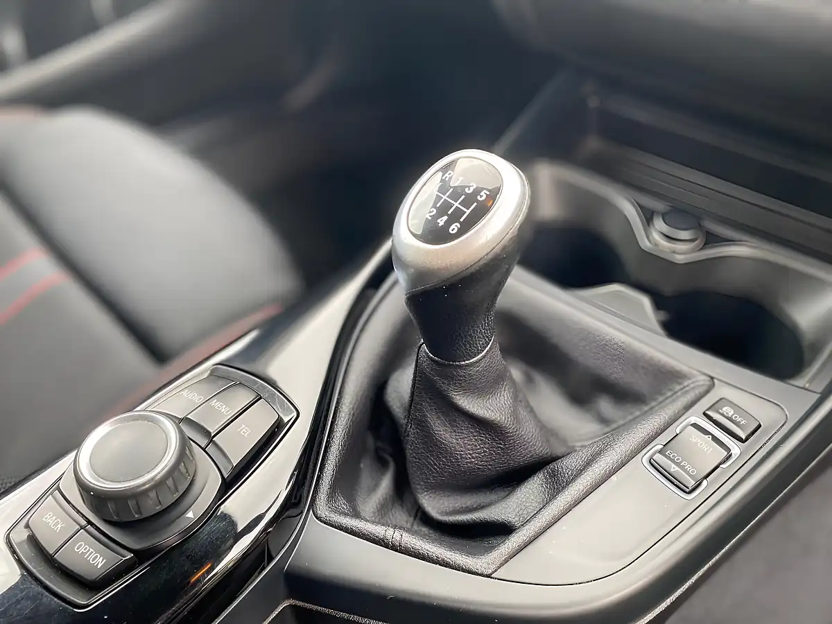Used 2015 BMW 1 Series Sport White - Interior and Exterior details 20