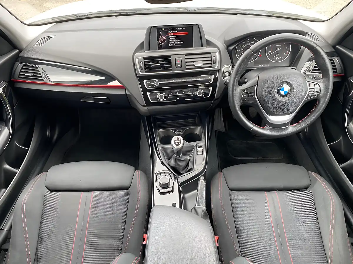 Used 2015 BMW 1 Series Sport White - Interior and Exterior details 5