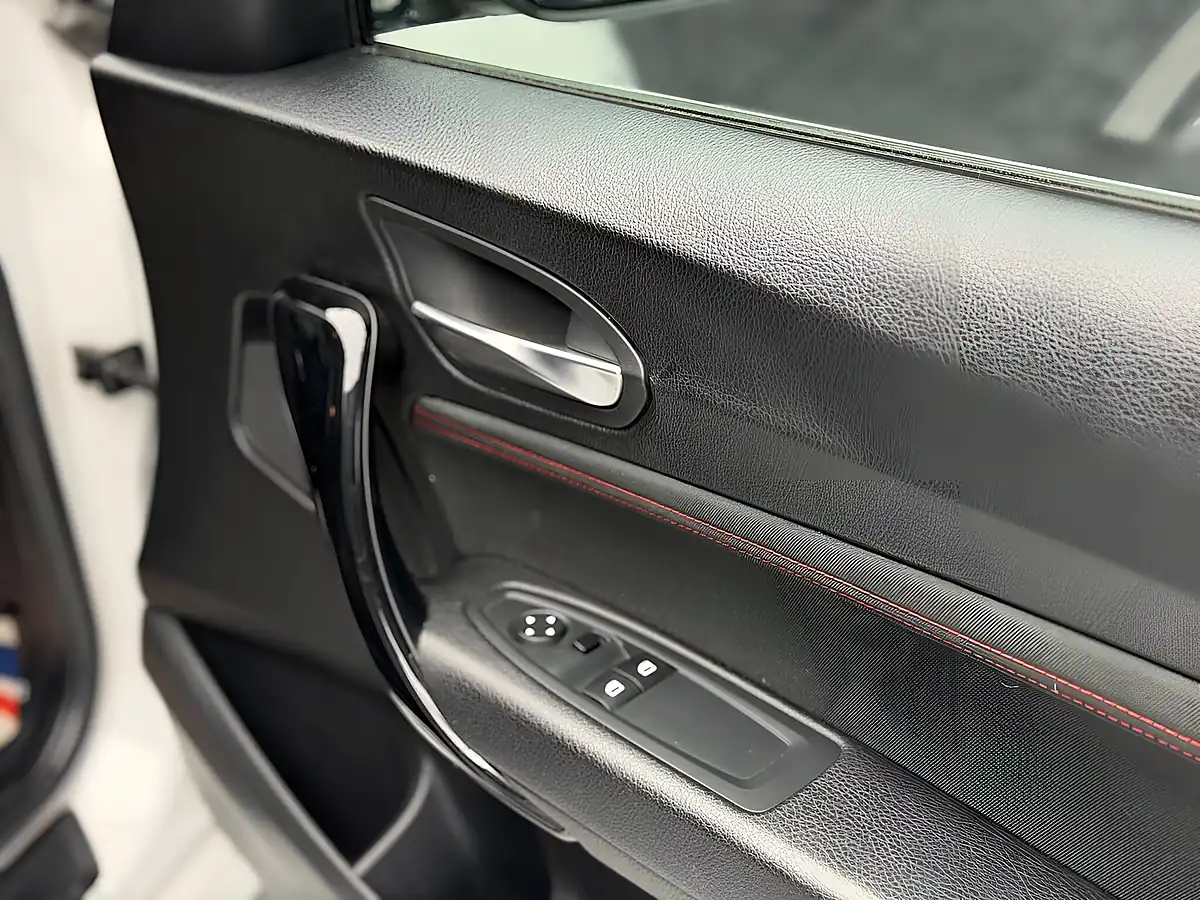 Used 2015 BMW 1 Series Sport White - Interior and Exterior details 11