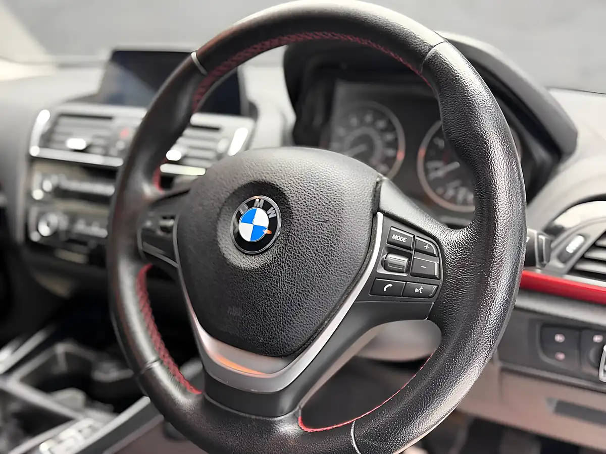 Used 2015 BMW 1 Series Sport White - Interior and Exterior details 13