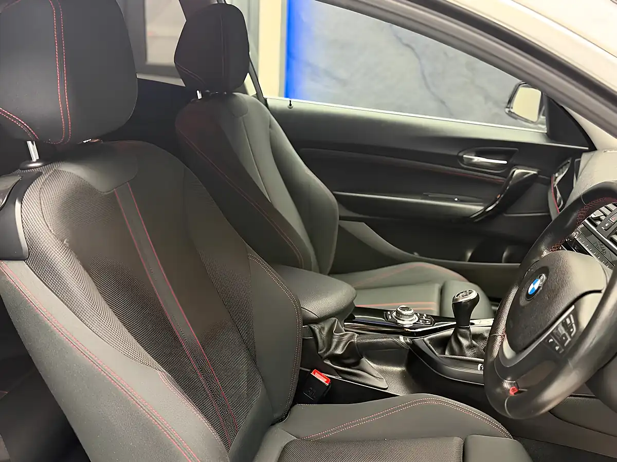 Used 2015 BMW 1 Series Sport White - Interior and Exterior details 14