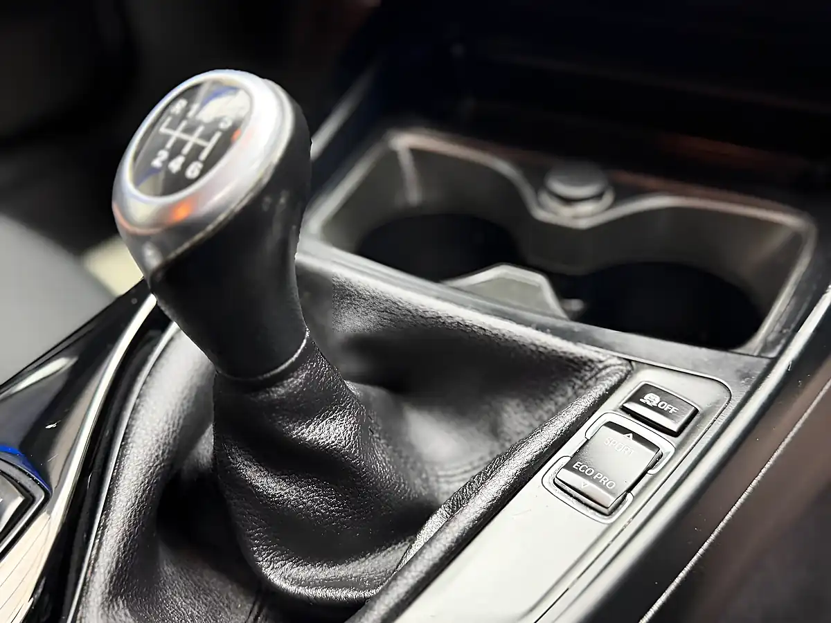 Used 2015 BMW 1 Series Sport White - Interior and Exterior details 19