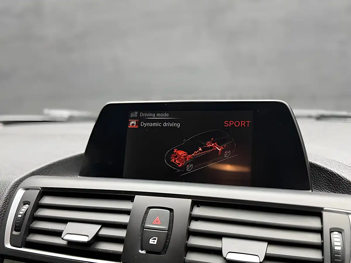 Used 2015 BMW 1 Series Sport White - Interior and Exterior details 20