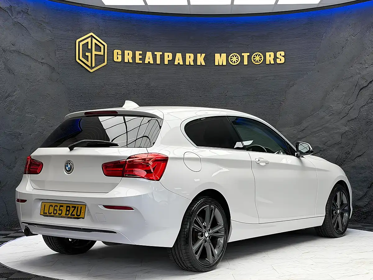 Used 2015 BMW 1 Series Sport White - Interior and Exterior details 5