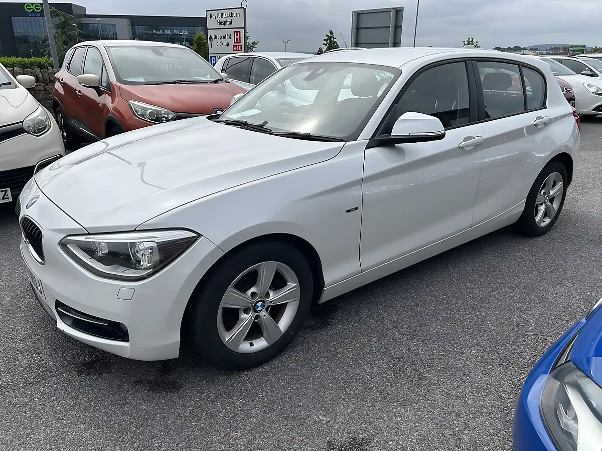 Used 2015 BMW 1 Series Sport White - Interior and Exterior details 3