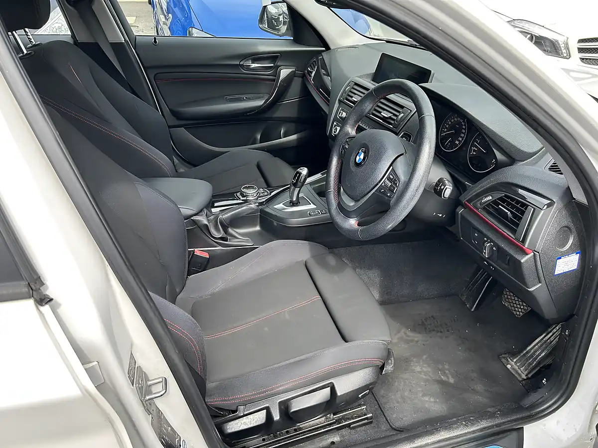 Used 2015 BMW 1 Series Sport White - Interior and Exterior details 7