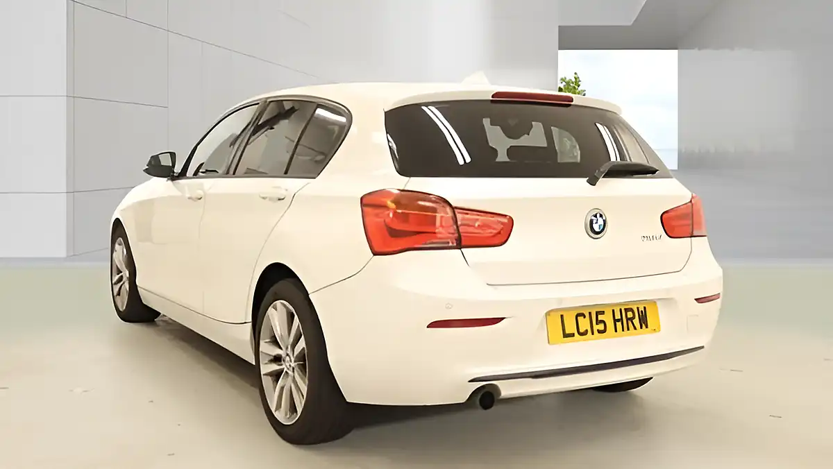 Used 2015 BMW 1 Series Sport White - Interior and Exterior details 4