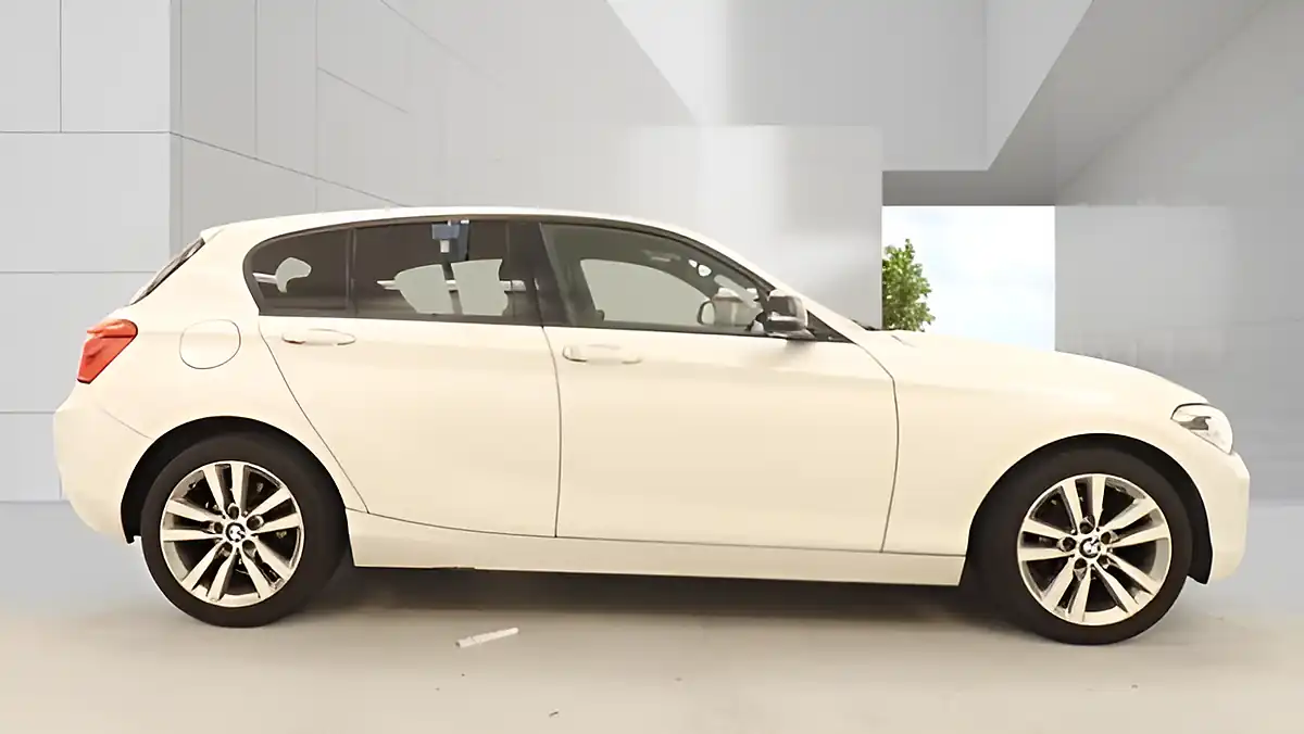 Used 2015 BMW 1 Series Sport White - Interior and Exterior details 8