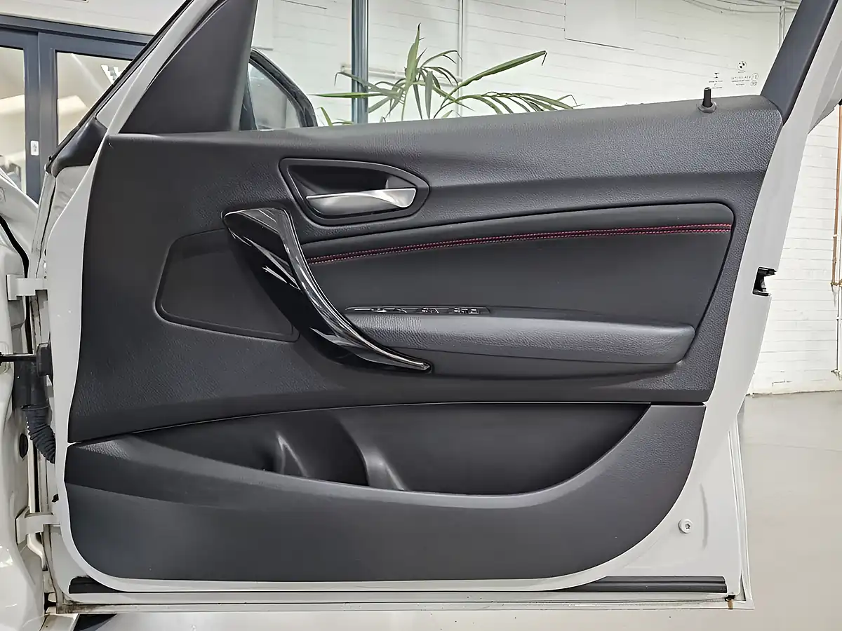 Used 2015 BMW 1 Series Sport White - Interior and Exterior details 17
