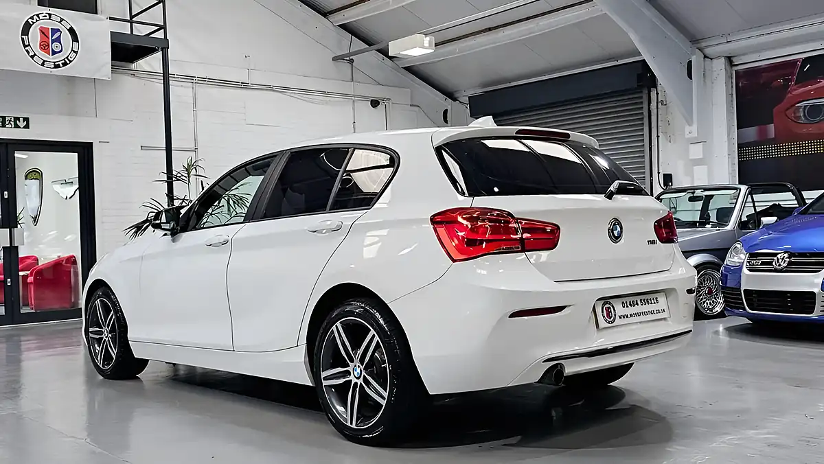 Used 2015 BMW 1 Series Sport White - Interior and Exterior details 9