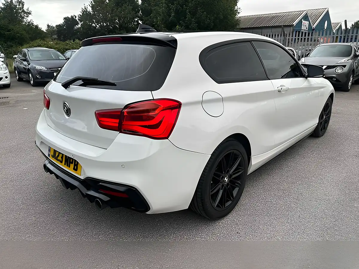 Used 2015 BMW 1 Series Sport White - Interior and Exterior details 10