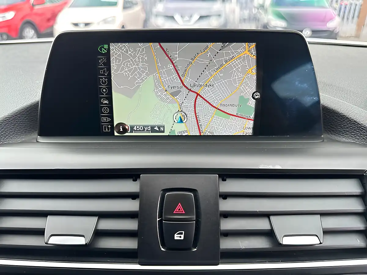 Used 2015 BMW 1 Series Sport White - Interior and Exterior details 14