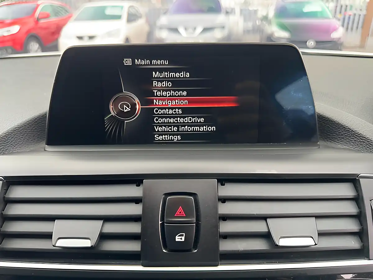 Used 2015 BMW 1 Series Sport White - Interior and Exterior details 15