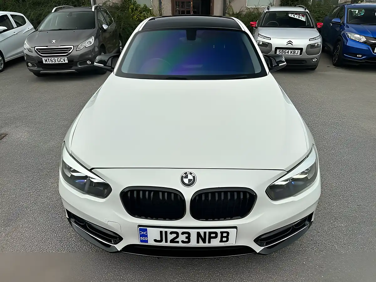 Used 2015 BMW 1 Series Sport White - Interior and Exterior details 4