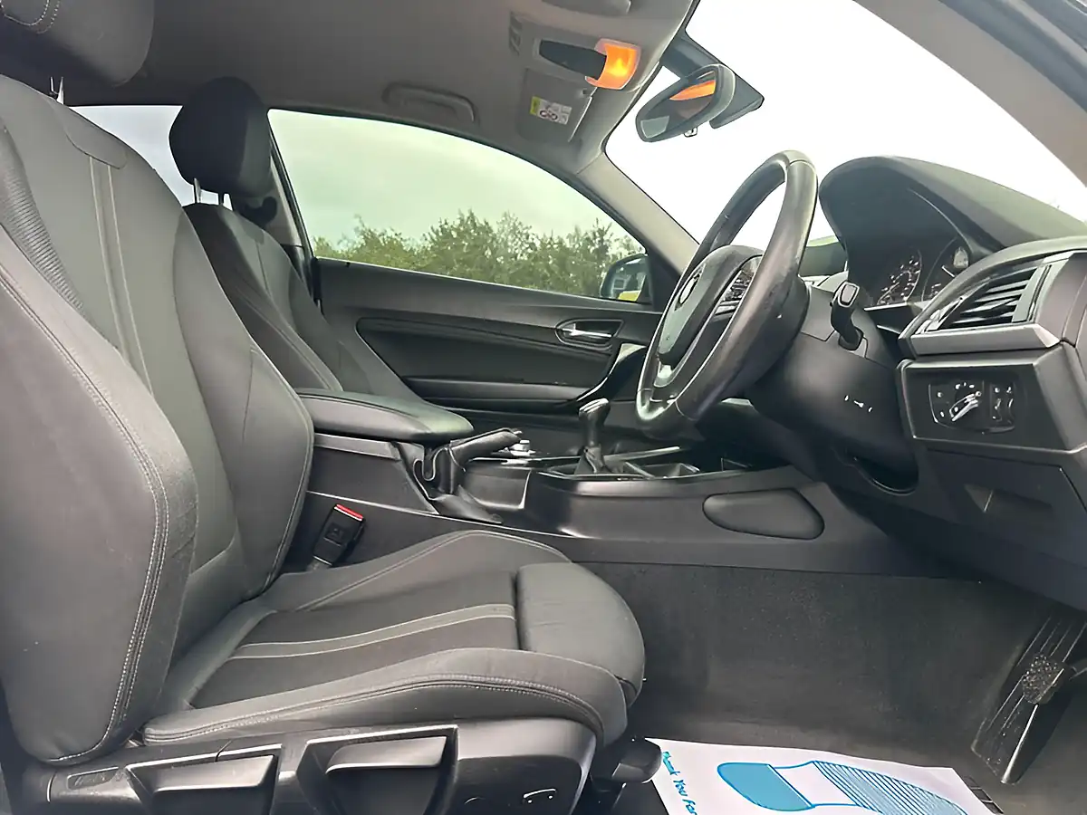 Used 2015 BMW 1 Series Sport White - Interior and Exterior details 6