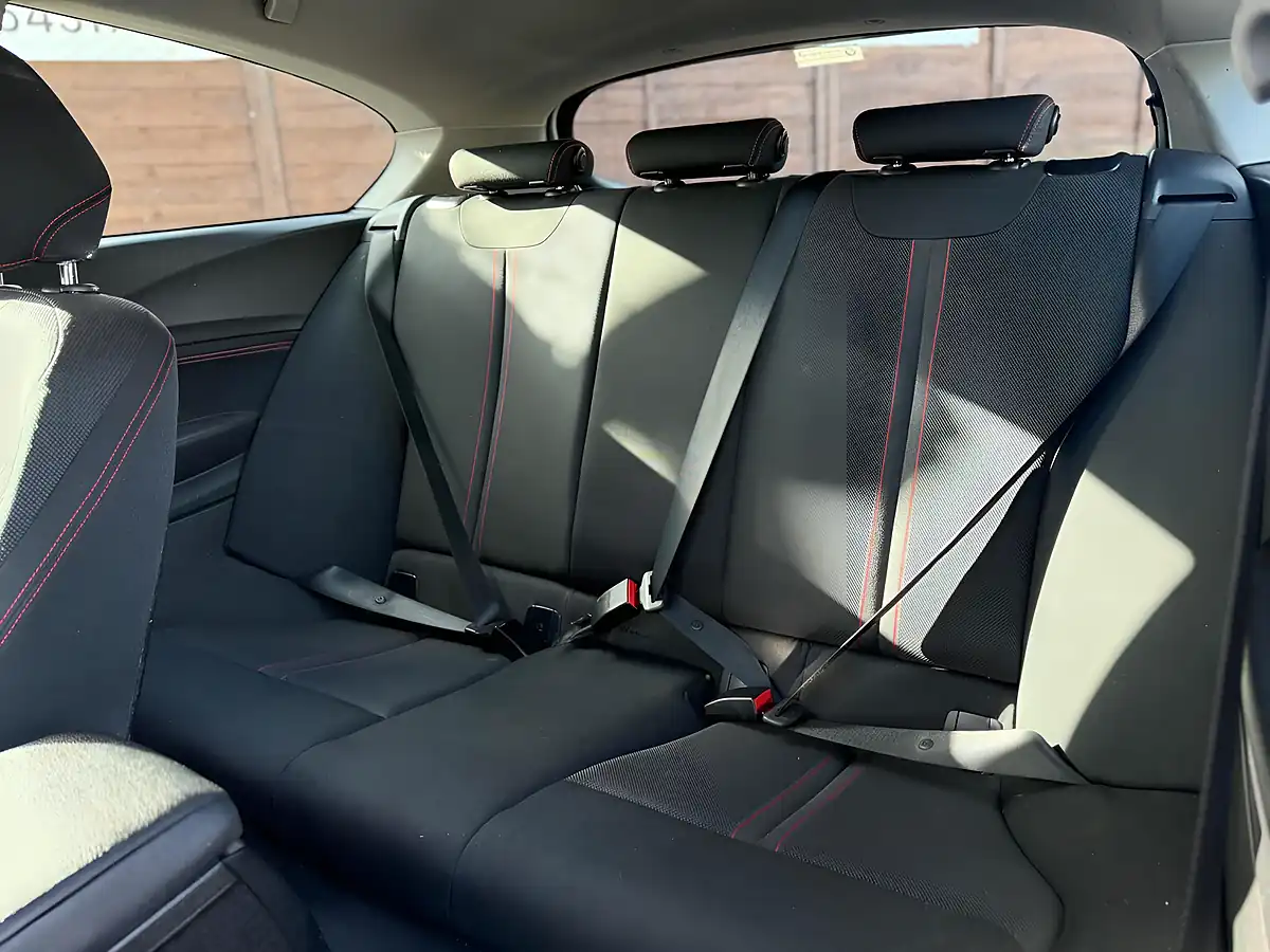 Used 2015 BMW 1 Series Sport White - Interior and Exterior details 12