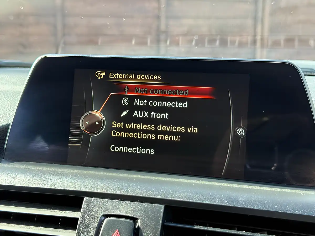 Used 2015 BMW 1 Series Sport White - Interior and Exterior details 15